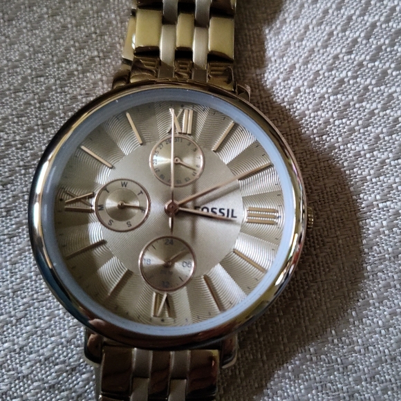 Fossil Jacqueline Women's Gold Watch - Picture 6 of 7